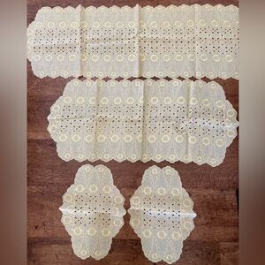 1960s Yellow Eyelet  Runner Dresser Piano Scarf Doily Set Of 4 New